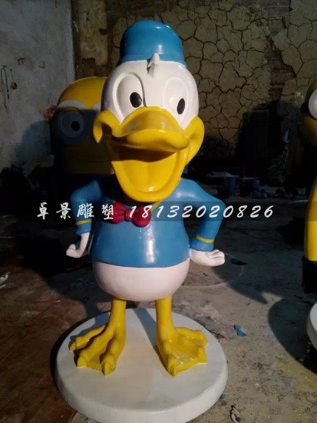 玻璃鋼唐老鴨雕塑，玻璃鋼卡通雕塑