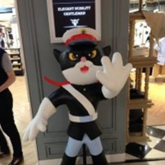 黑貓警長雕塑，玻璃鋼動(dòng)畫人物雕塑