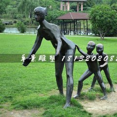 老鷹捉小雞銅雕，公園抽象人物雕塑