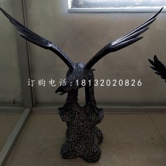 雄鷹展翅石雕，老鷹石雕