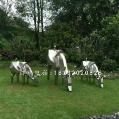 小鹿吃草雕塑，不銹鋼動(dòng)物