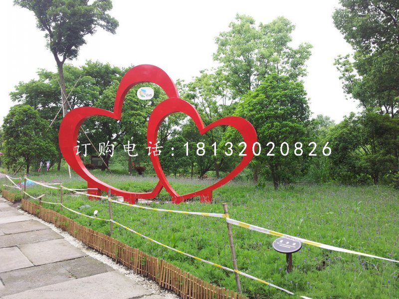 愛心雕塑，不銹鋼景觀雕塑