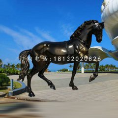 玻璃鋼奔馬雕塑，廣場(chǎng)動(dòng)物雕塑