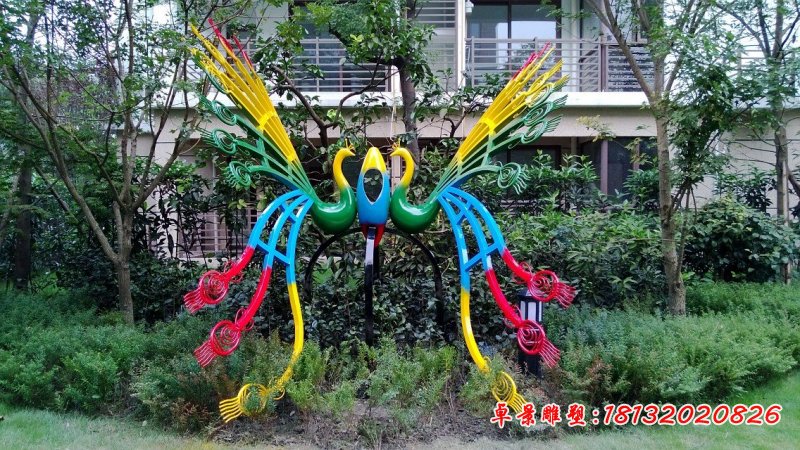 彩色不銹鋼孔雀雕塑