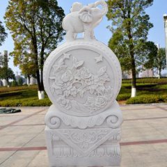抱鼓石石雕，漢白玉門(mén)墩雕塑