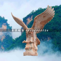 老鷹石雕，晚霞紅老鷹石雕