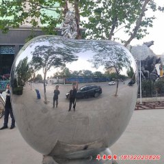 不銹鋼大型鏡面蘋(píng)果雕塑