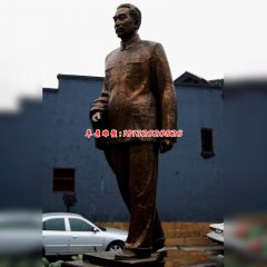 周恩來(lái)銅雕像